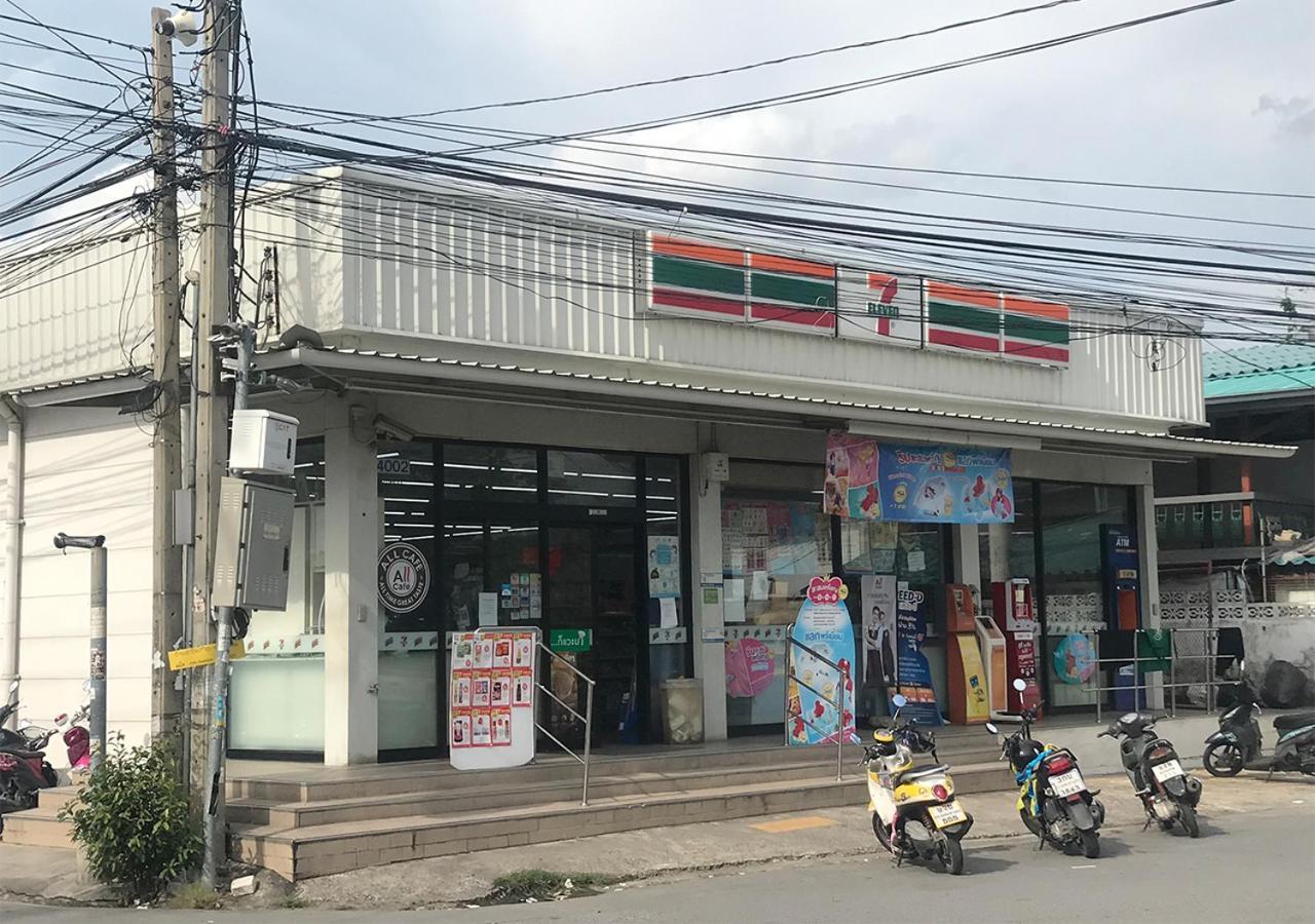 Hostel Liaw Base House Bangkok Exterior foto